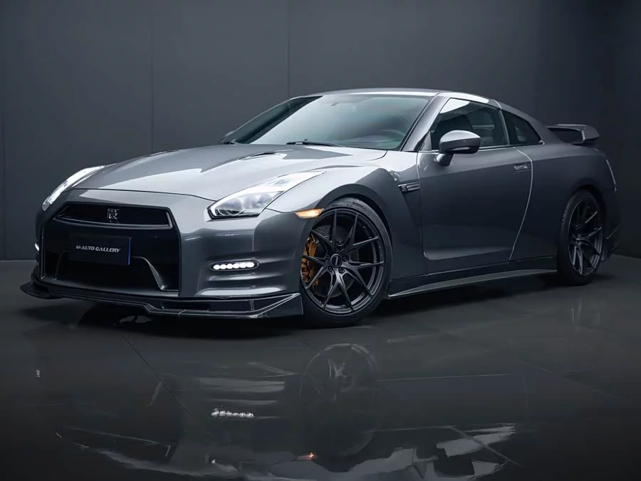 Nissan GT-R