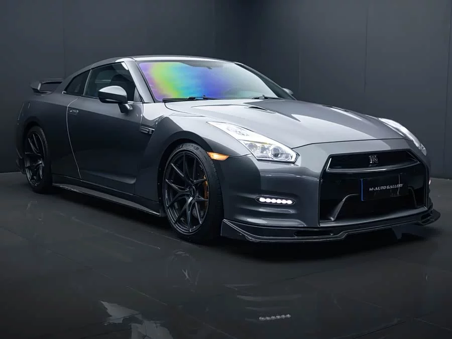 Nissan GT-R