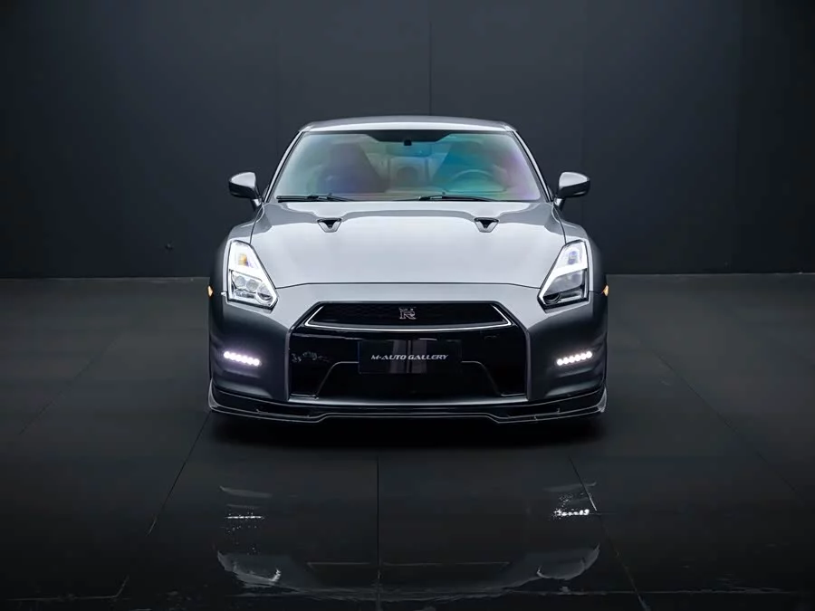 Nissan GT-R