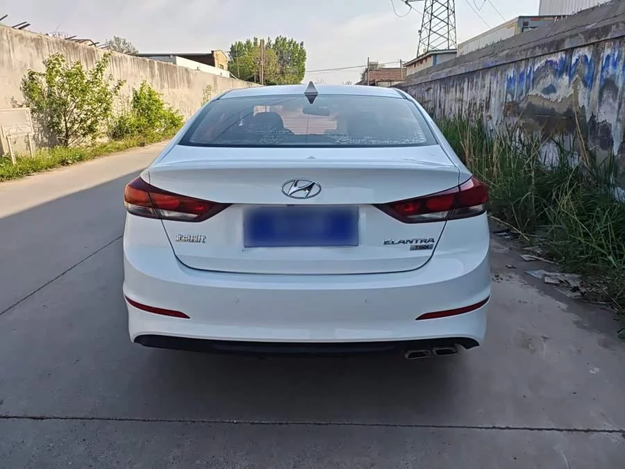 Hyundai elantra