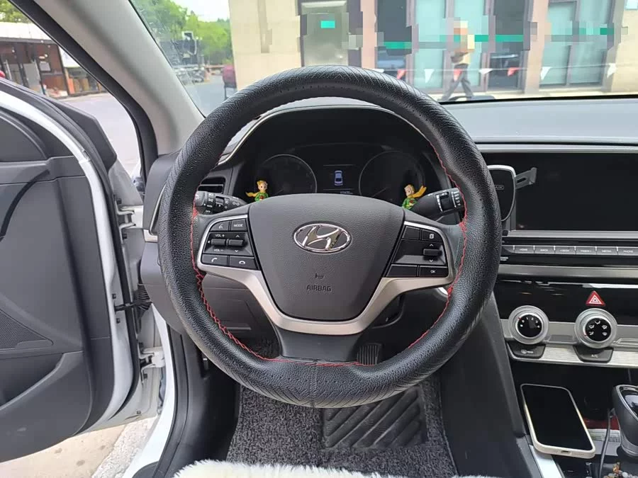Hyundai elantra