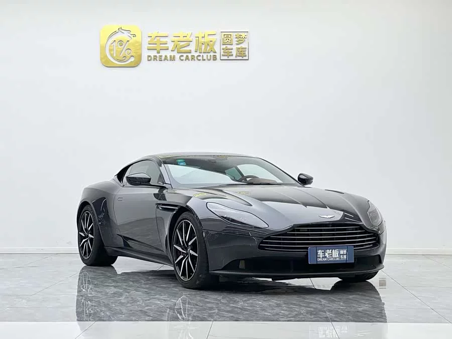Aston Martin DB11