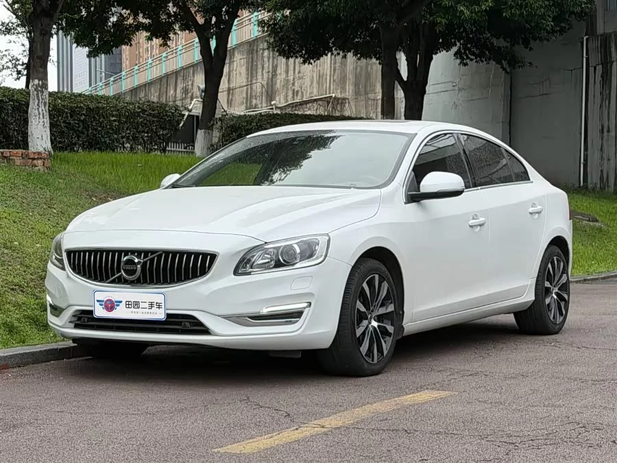 Volvo S60