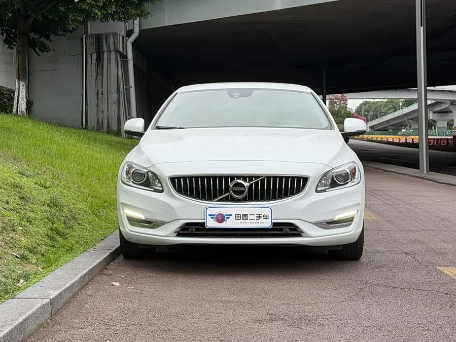 Volvo S60