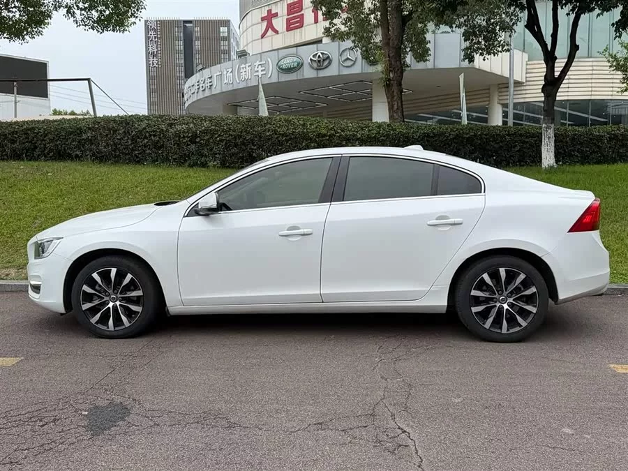 Volvo S60