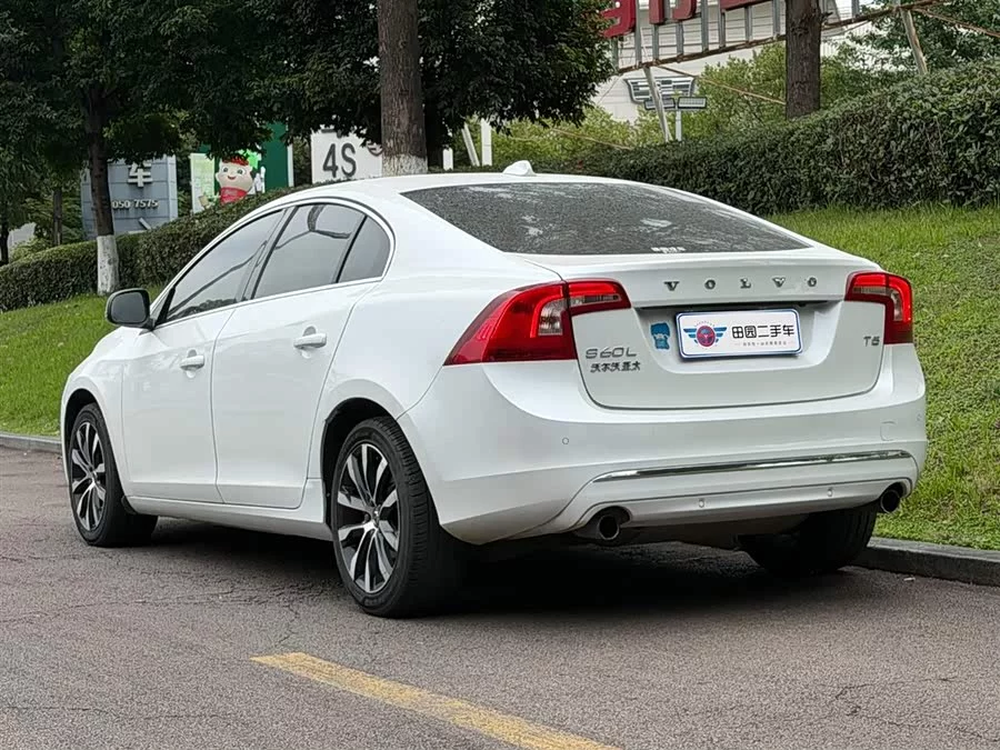 Volvo S60