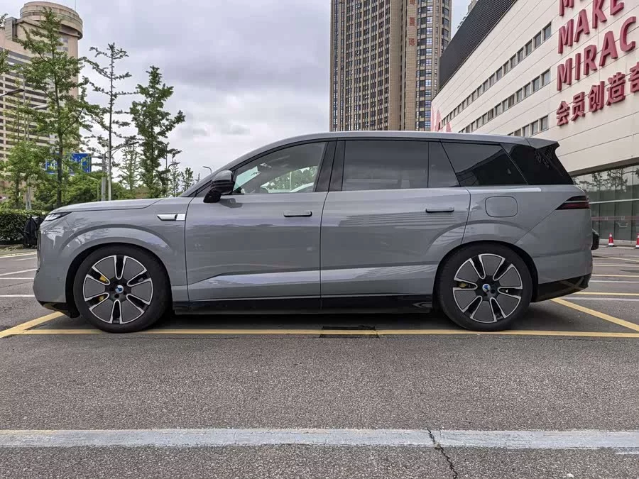 BYD N8L