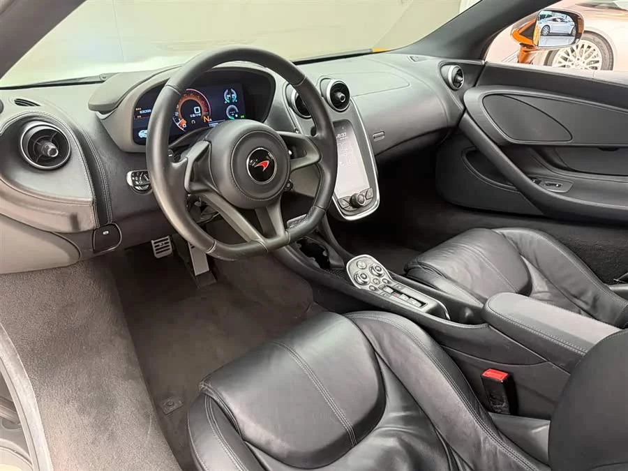 McLaren 570