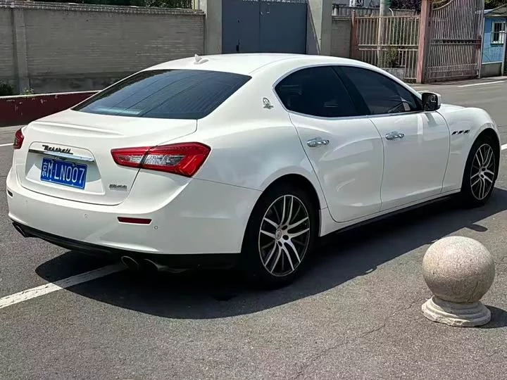 Maserati Ghibli