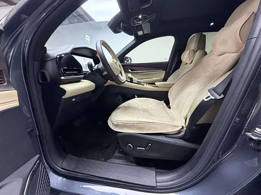 Geely Xingyue L