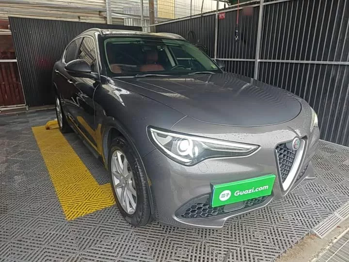 alfa romeo Stelvio