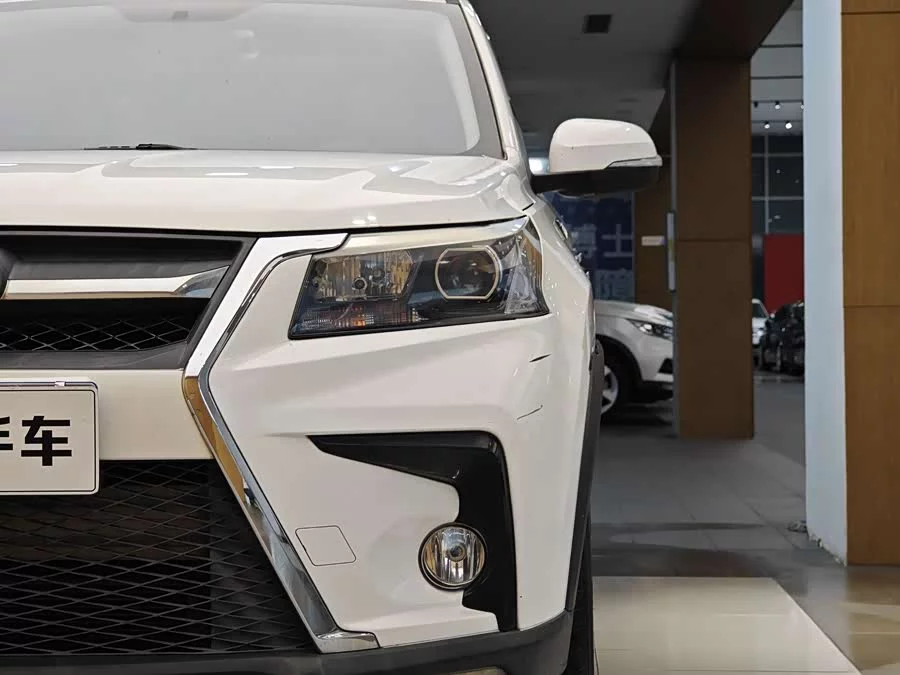 BAIC S5