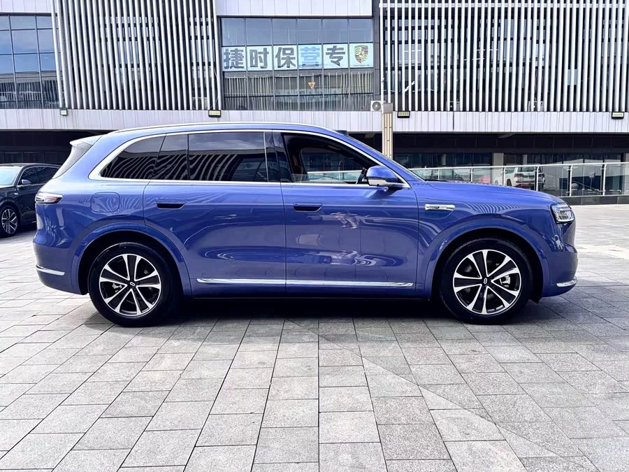 AITO Wenjie M7