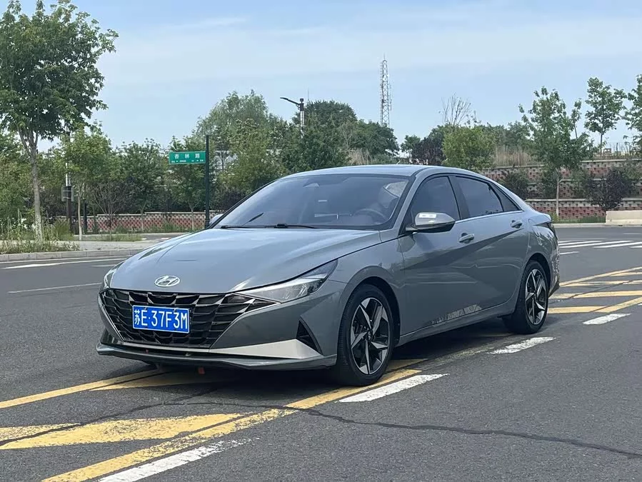 Hyundai Elantra
