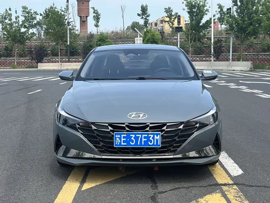 Hyundai Elantra