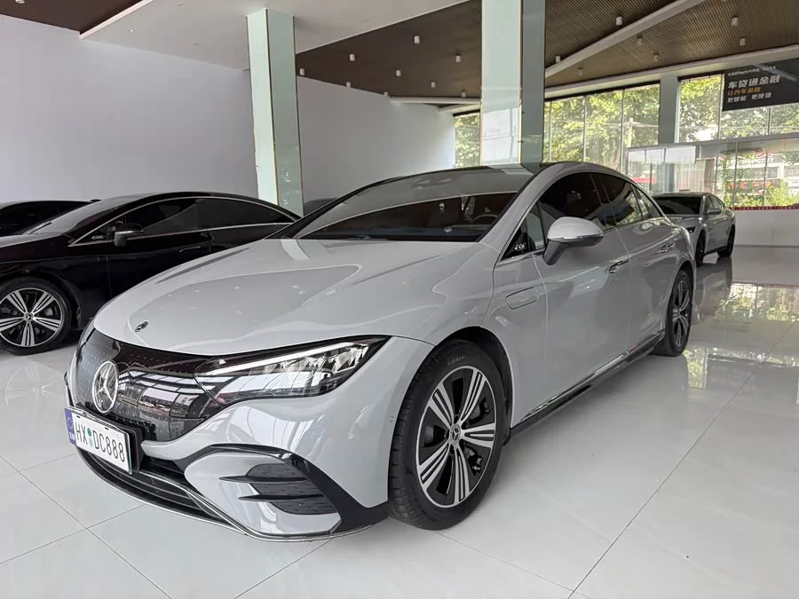 Mercedes Benz EQE