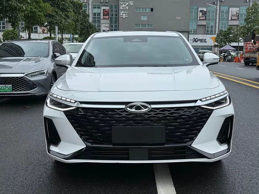 Chery Arrizo 8