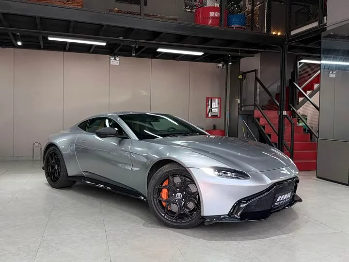 Aston Martin V8 Vantage