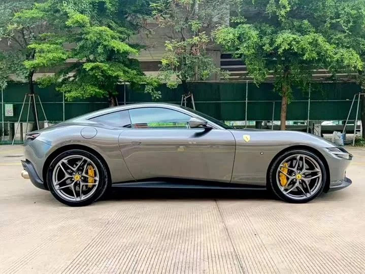 ferrari Roma