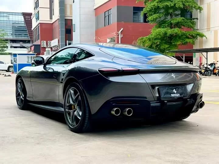 ferrari Roma