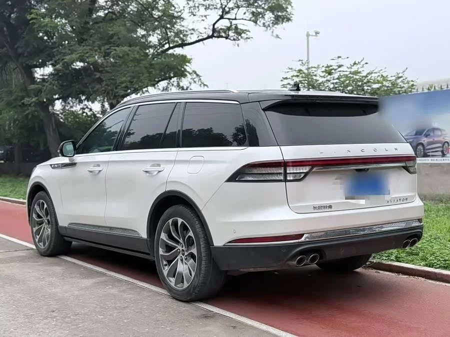 Lincoln Aviator