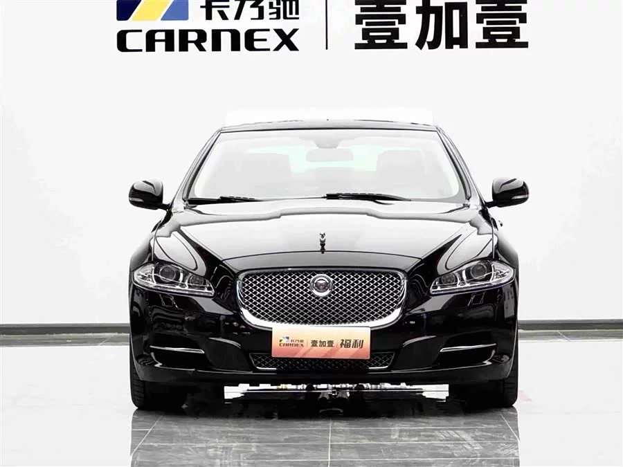 Jaguar XJ