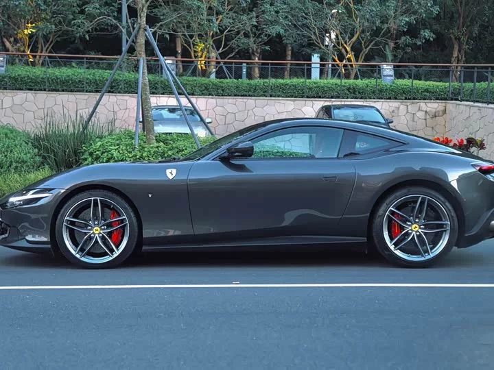 ferrari Roma