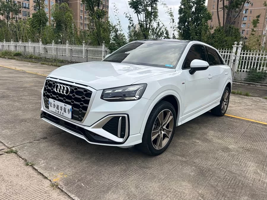 Audi Q2L
