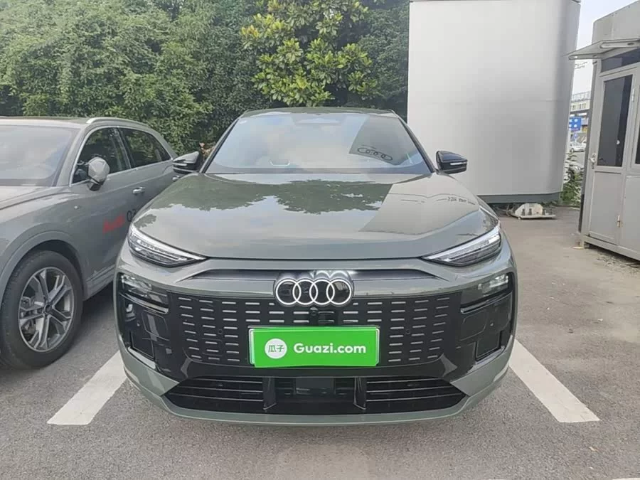 Audi Q6L e-tron