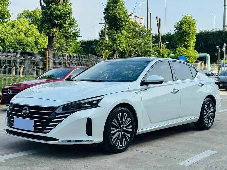 Nissan Teana