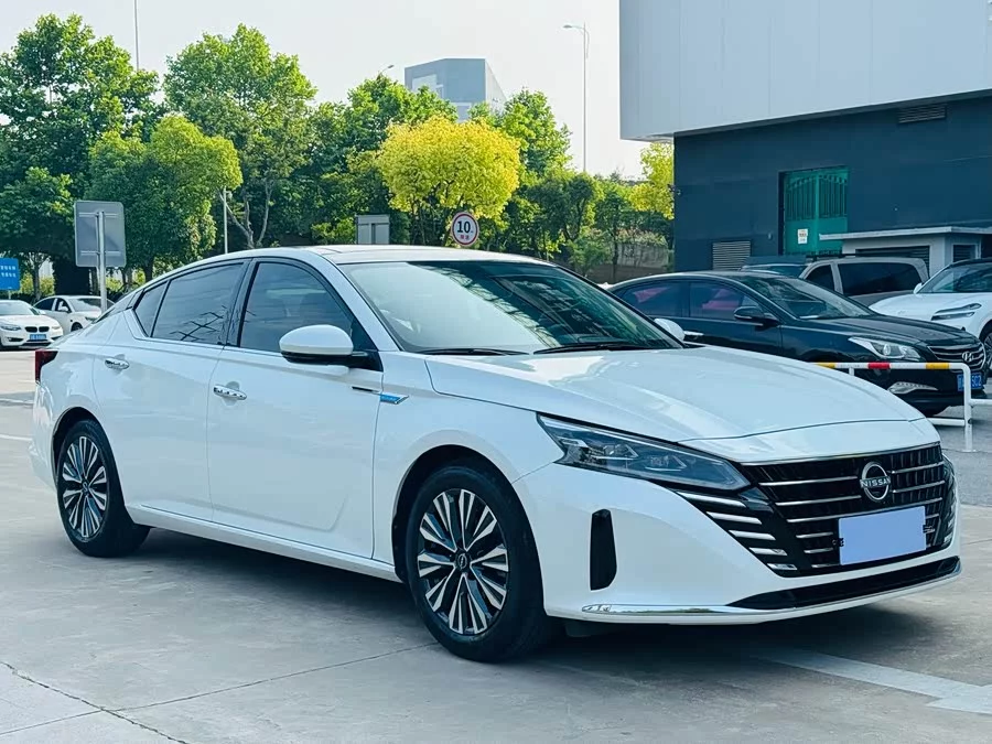 Nissan Teana