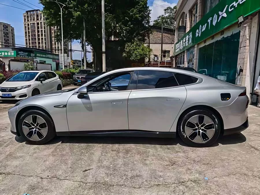 Xpeng P7