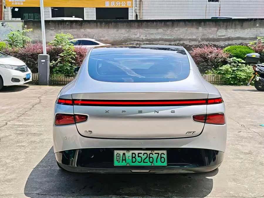 Xpeng P7