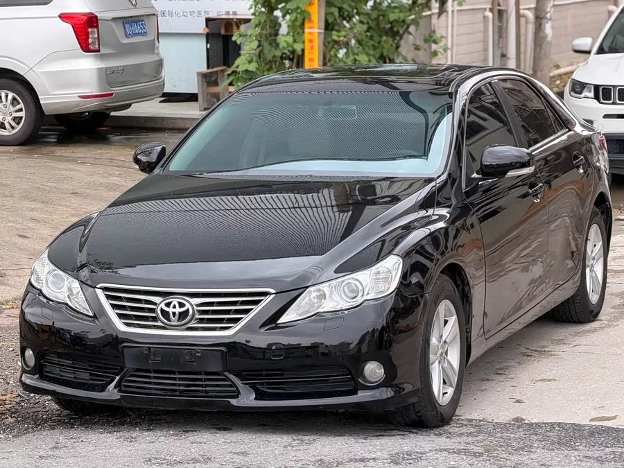 Toyota Reiz