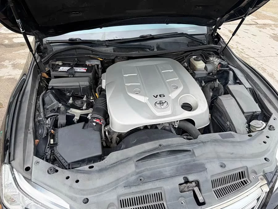 Toyota Reiz