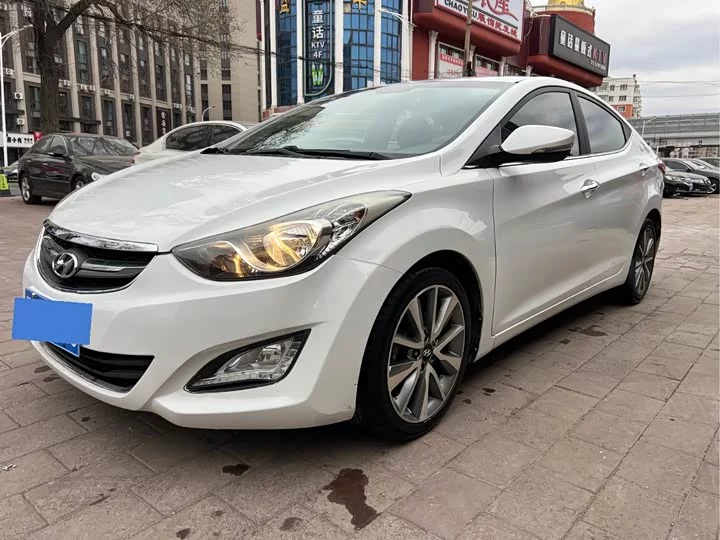 Hyundai Elantra