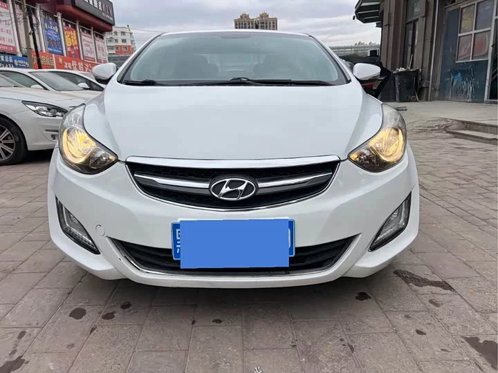 Hyundai Elantra