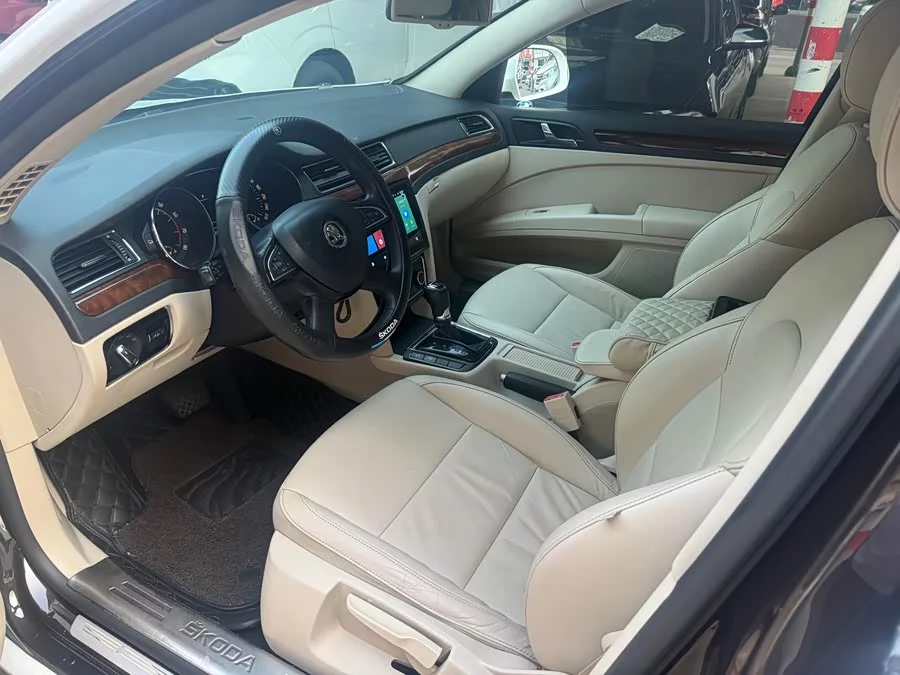 Skoda SuperB