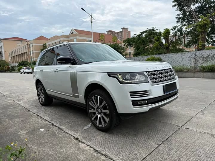 Land Rover range rover