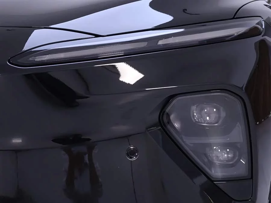 NIO ET7