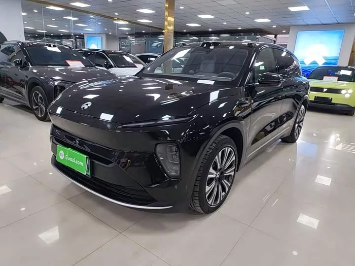 NIO ES8