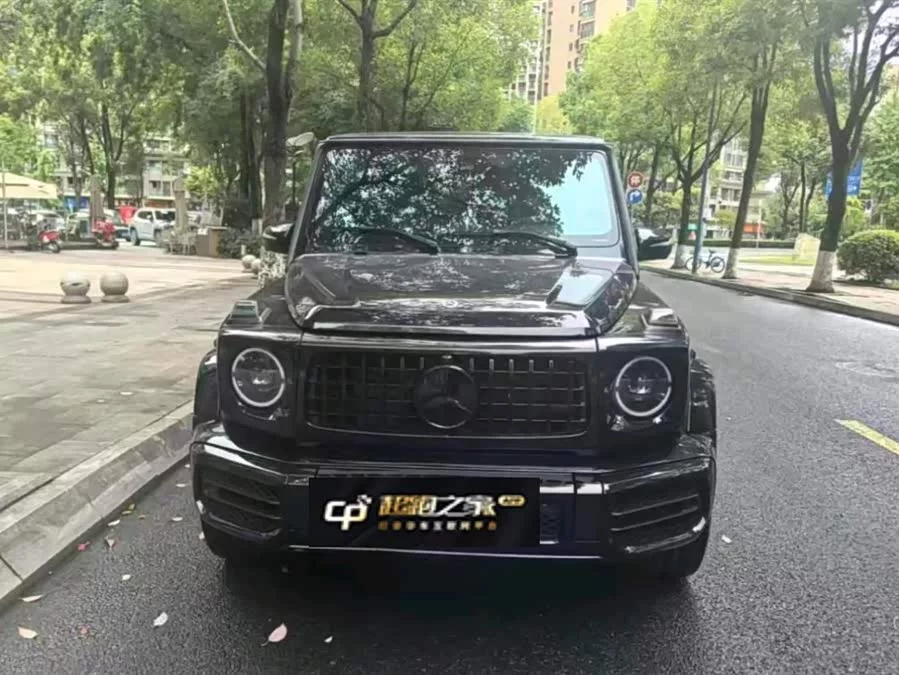 Mercedes Benz G-rated