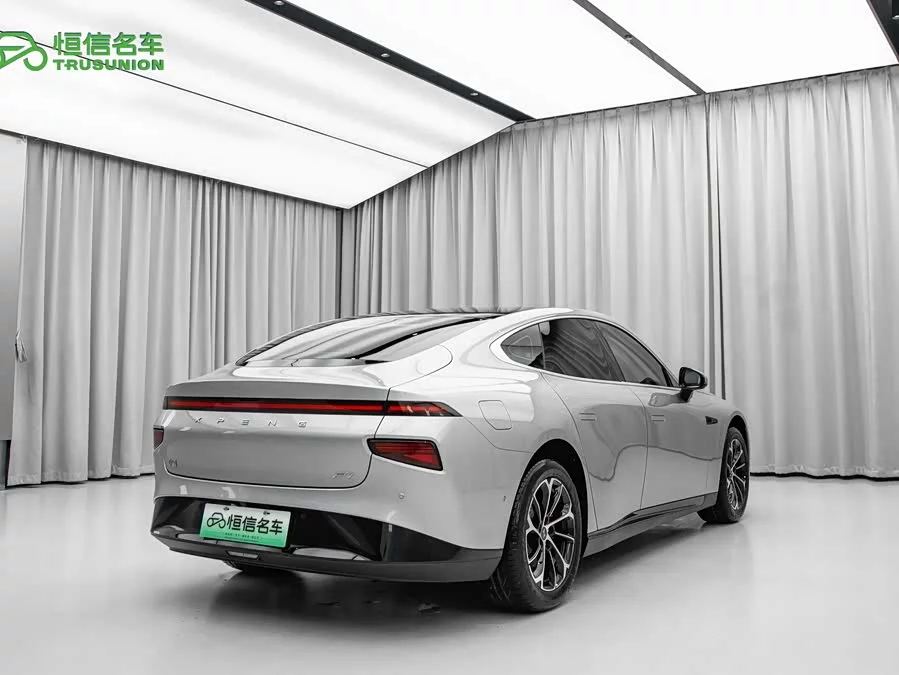 Xpeng P7