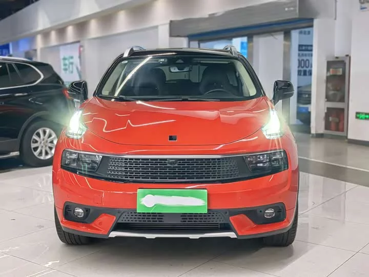 Lynk & Co 01