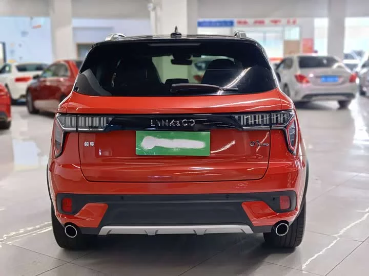 Lynk & Co 01