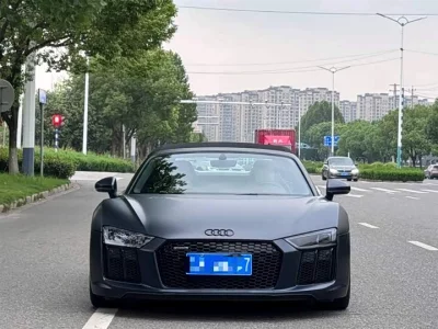 Audi R8