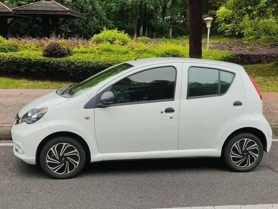 BYD F0