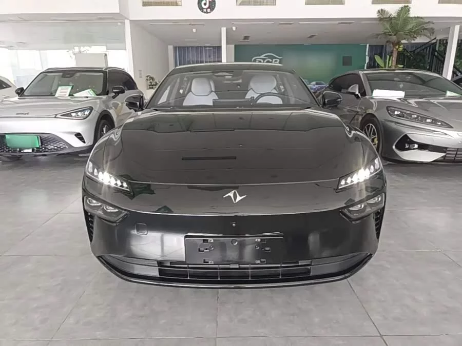 Dongfeng eπ007