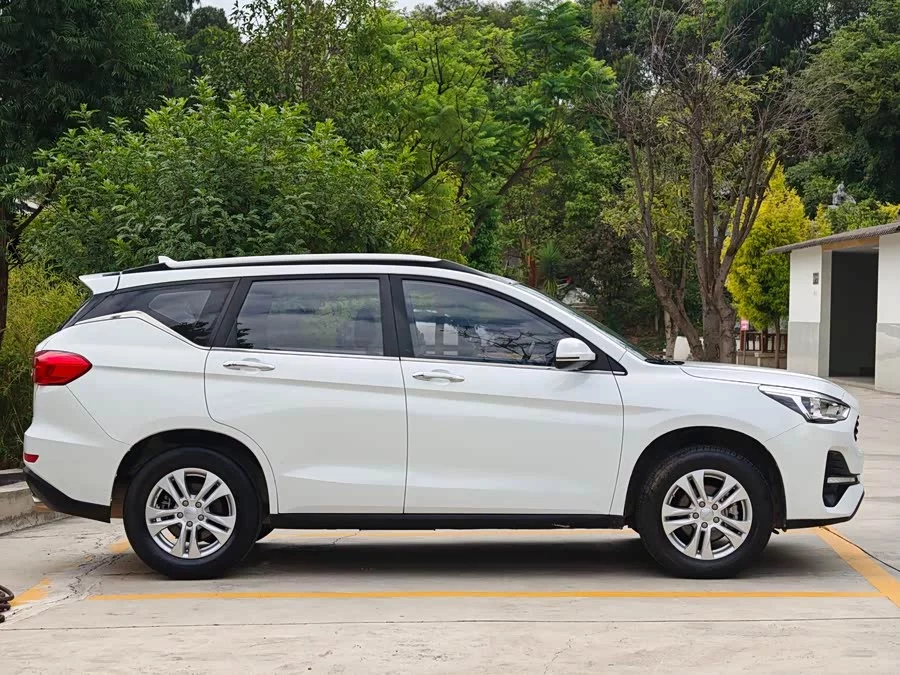 Haval M6