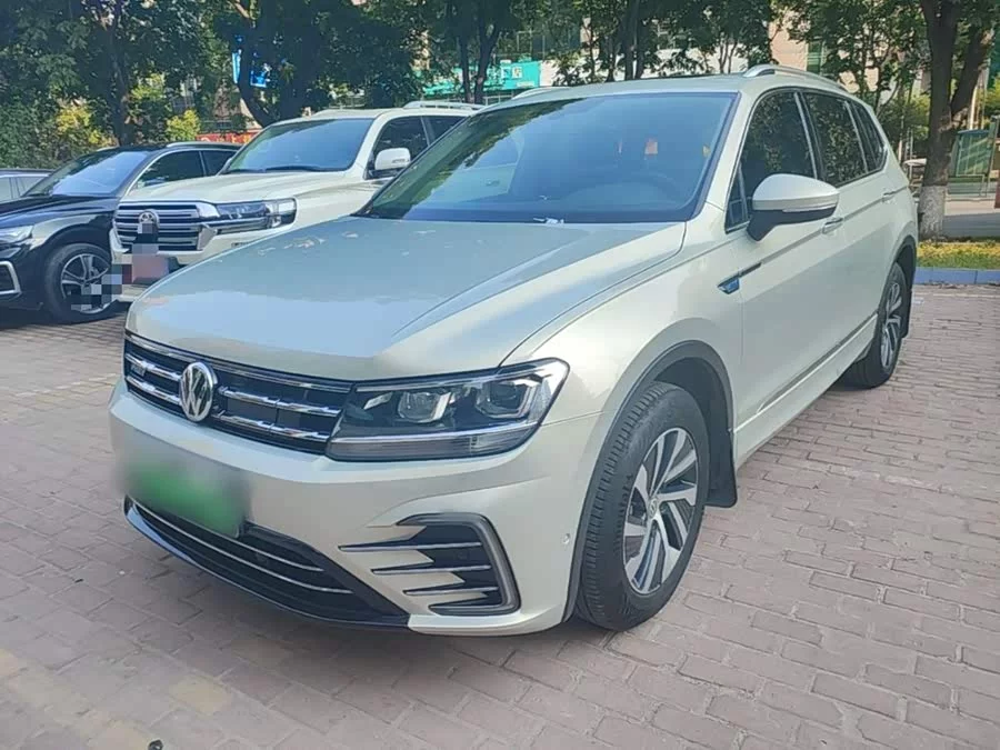 Volkswagen Tiguan L plug-in hybrid